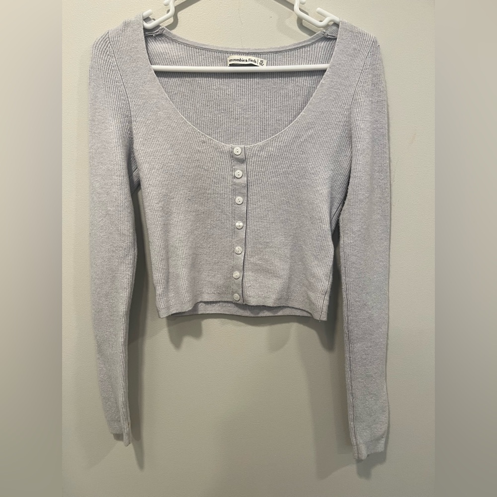 Abercrombie sweater Womens size XS super soft light gray with blue hue